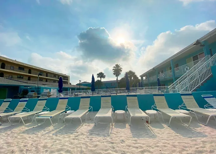 Nautical Watch Apartahotel Clearwater Beach