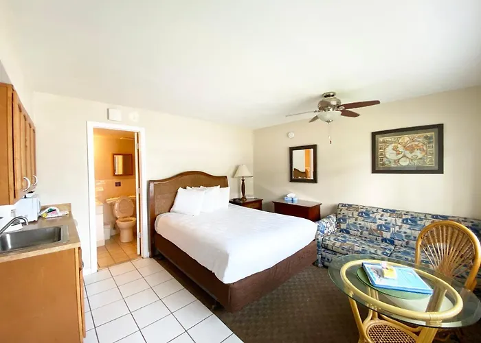 Nautical Watch 3* Clearwater Beach