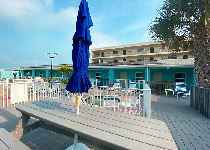 Nautical Watch Apartahotel