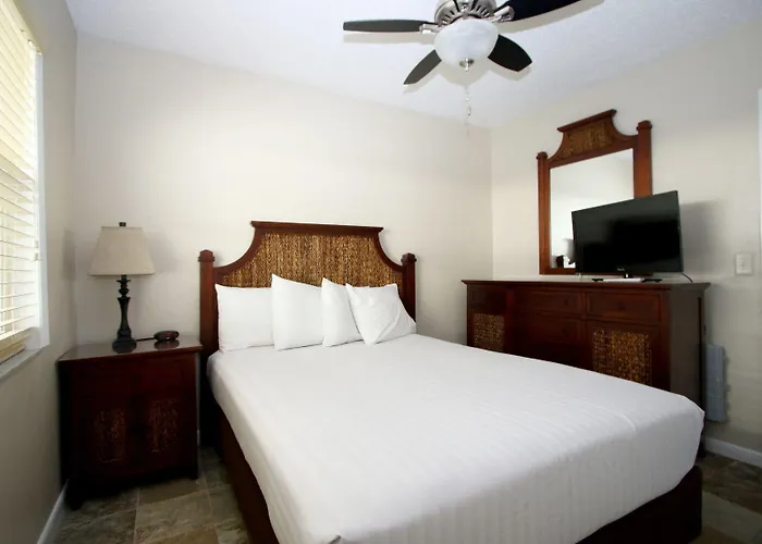 Nautical Watch 3* Clearwater Beach