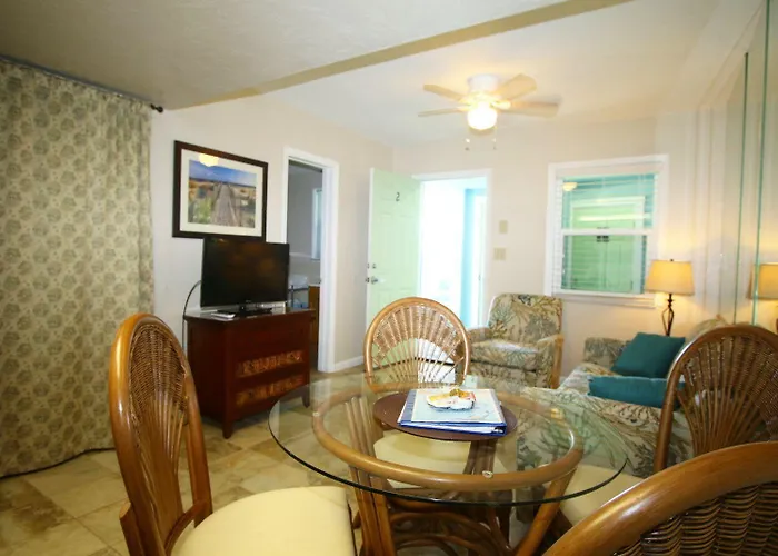 Nautical Watch Apartahotel Clearwater Beach